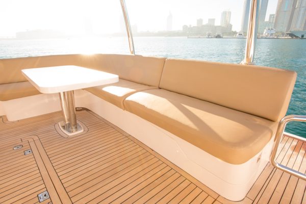 48FT LUXURY YACHT - Image 12