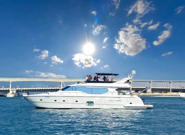 80FT JACUZZI YACHT - Image 2