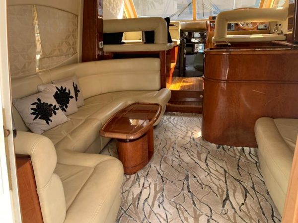 55FT LUXURY YACHT - Image 11