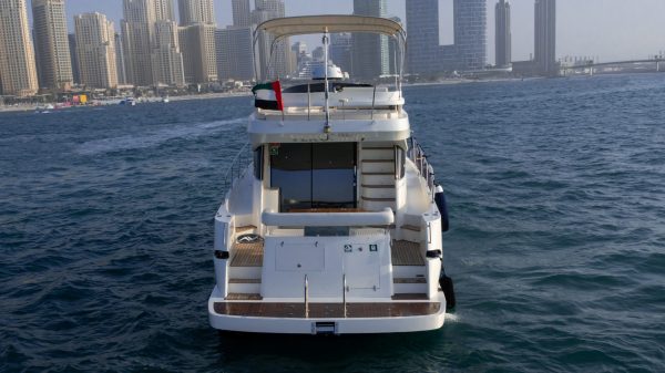 55FT LUXURY YACHT - Image 7